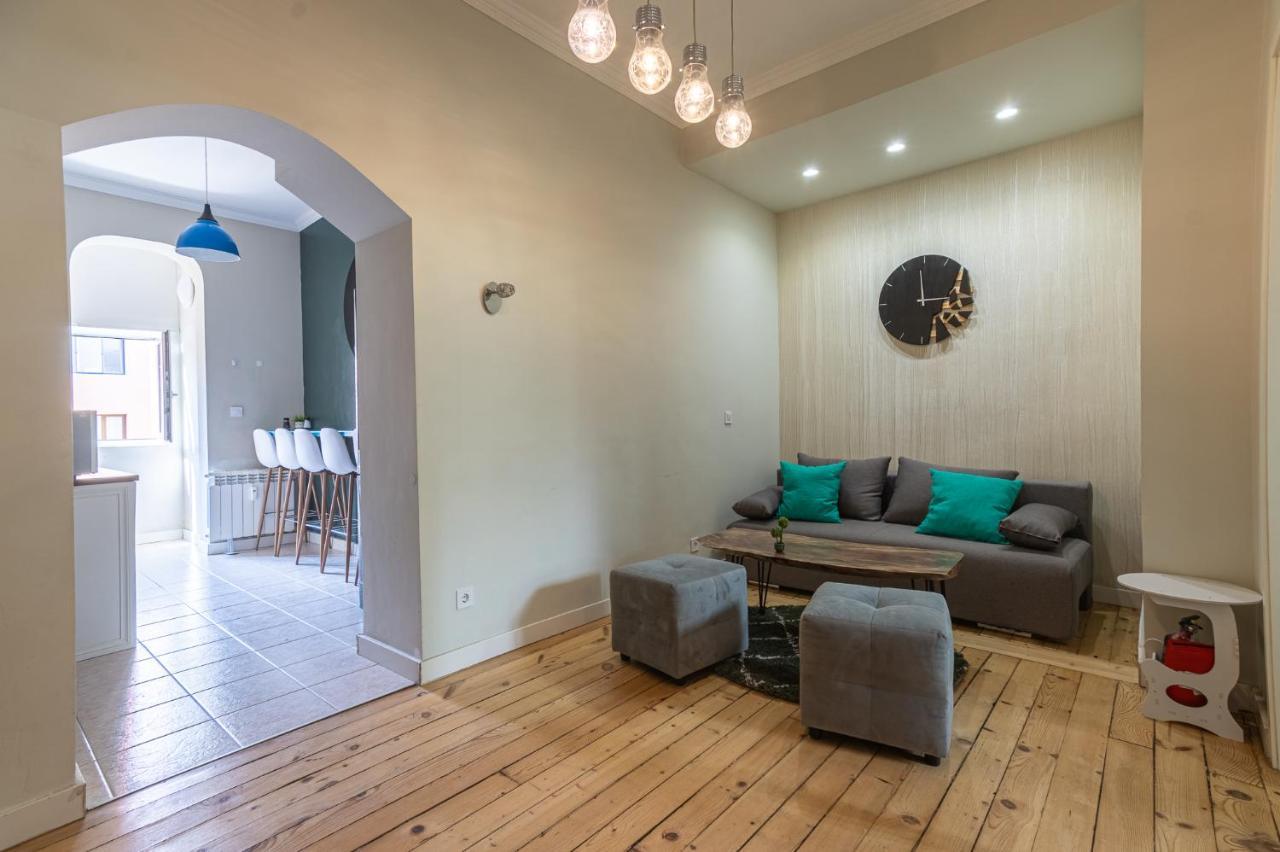 Ferienwohnung 5 Seconds Away From The Main Street, Free Secured Parking Sofia Exterior foto