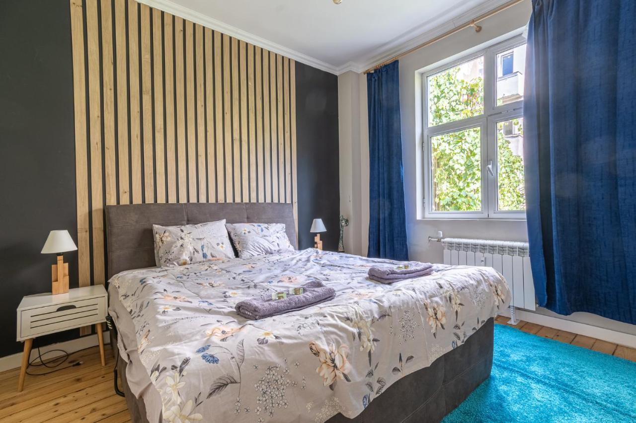 Ferienwohnung 5 Seconds Away From The Main Street, Free Secured Parking Sofia Exterior foto