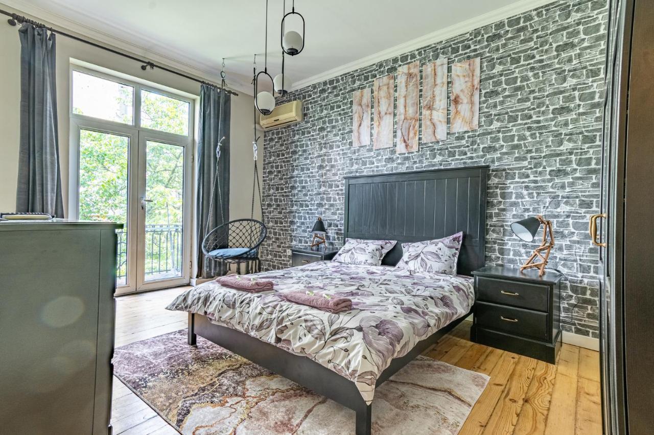 Ferienwohnung 5 Seconds Away From The Main Street, Free Secured Parking Sofia Exterior foto
