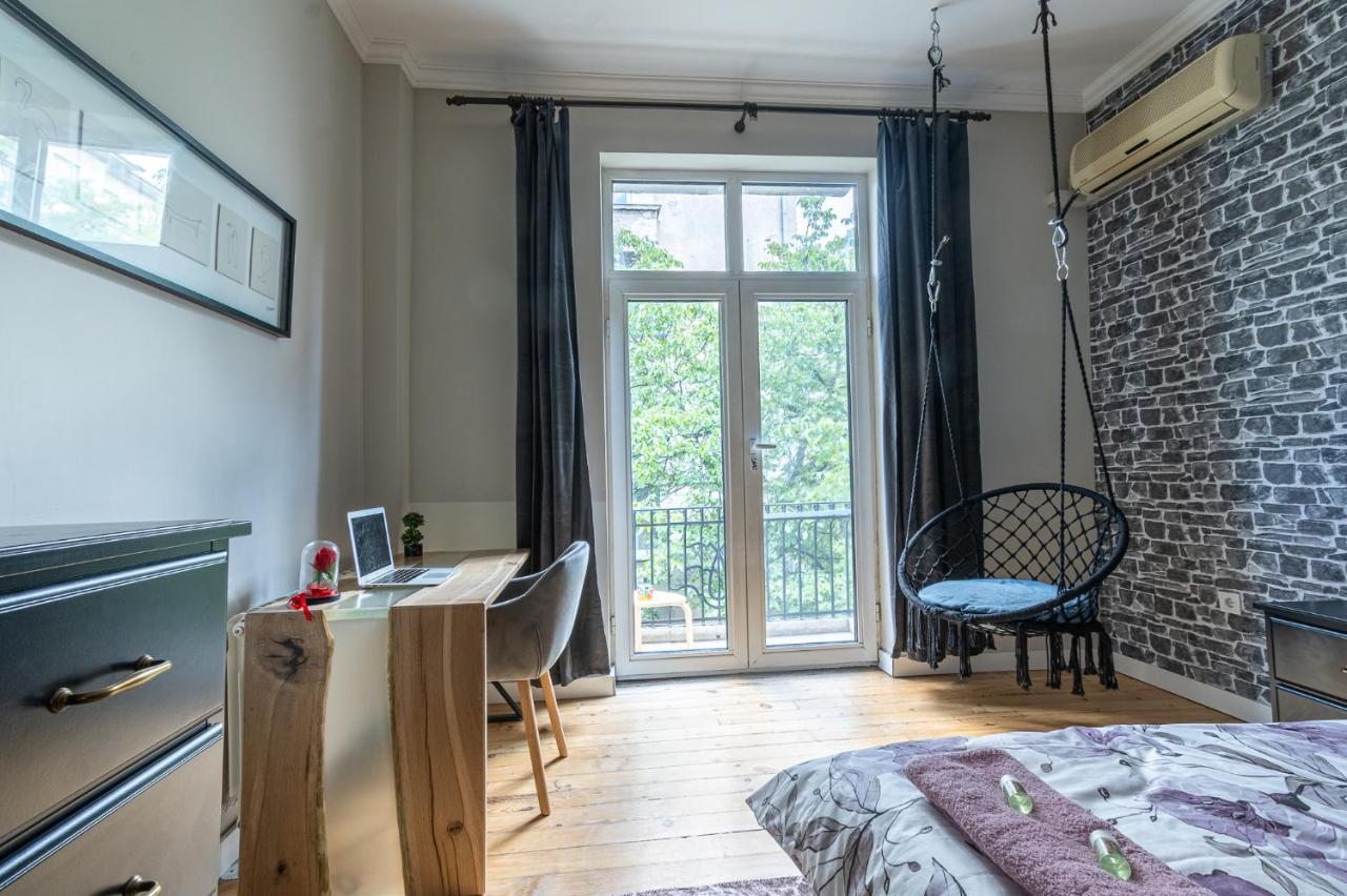 Ferienwohnung 5 Seconds Away From The Main Street, Free Secured Parking Sofia Exterior foto